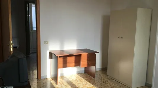 Rooms in Napoli Municipalità 1 - photo 6