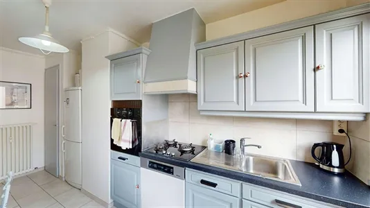 Rooms in Saint-Julien-en-Genevois - photo 9