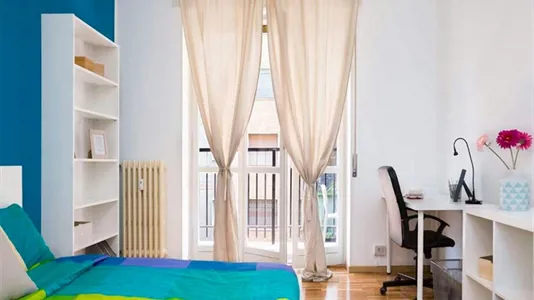 Rooms in Milano Zona 8 - Fiera, Gallaratese, Quarto Oggiaro - photo 2