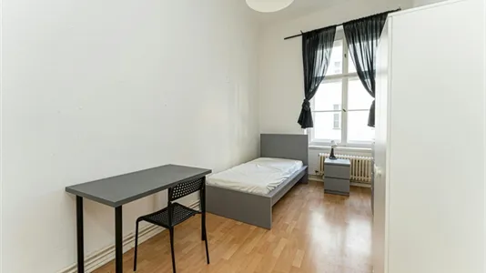 Rooms in Berlin Friedrichshain-Kreuzberg - photo 1