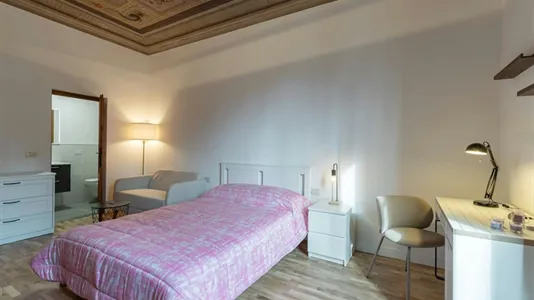 Rooms in Florence - photo 5