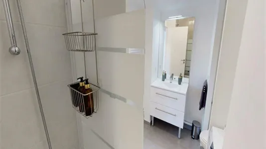 Rooms in Saint-Denis - photo 7