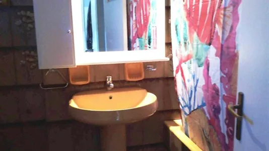 Rooms in Volos - photo 4
