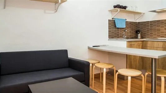 Rooms in Barcelona Ciutat Vella - photo 7