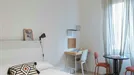 Room for rent, Milano Zona 8 - Fiera, Gallaratese, Quarto Oggiaro, Milan, Viale Carlo Espinasse