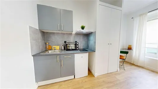 Apartments in Lyon - photo 3