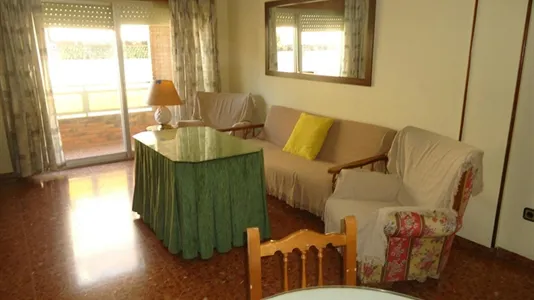 Rooms in Córdoba - photo 4