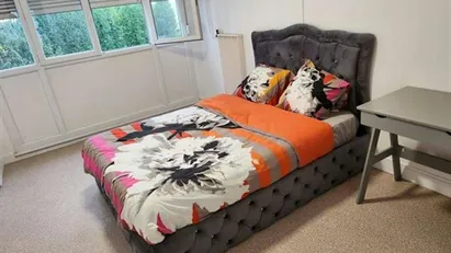 Room for rent in Boulogne-Billancourt, Île-de-France