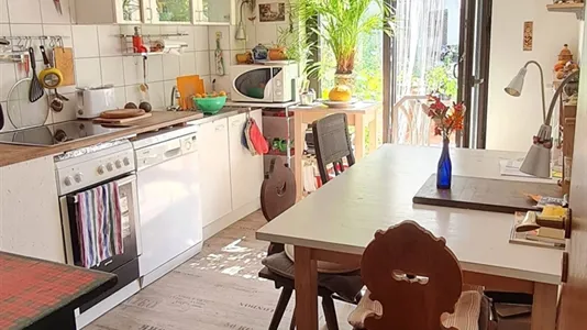 Rooms in Frankfurt Mitte-West - photo 4