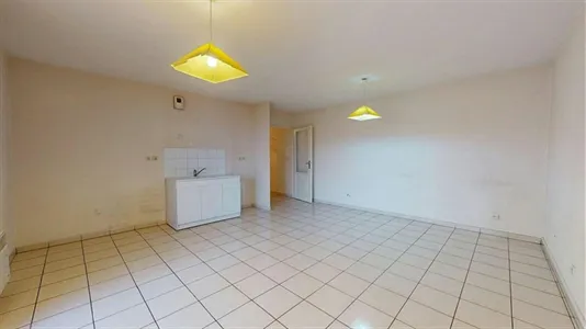 Apartments in Lyon - photo 3