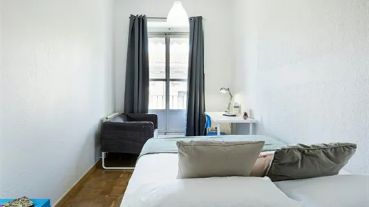 Rooms in Madrid Centro - photo 4