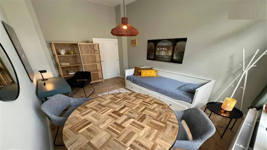Rooms in Brussels Sint-Jans-Molenbeek - photo 2