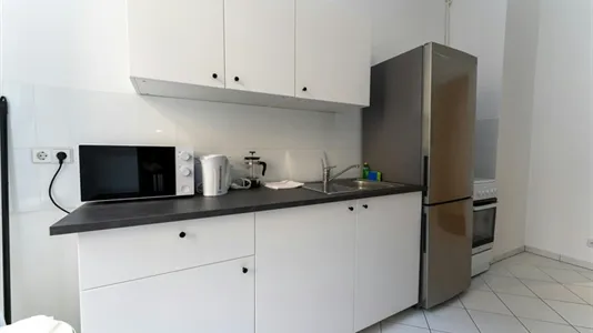 Rooms in Berlin Friedrichshain-Kreuzberg - photo 4