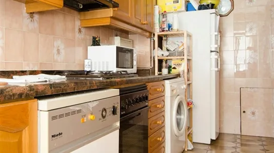 Rooms in Valencia Extramurs - photo 9