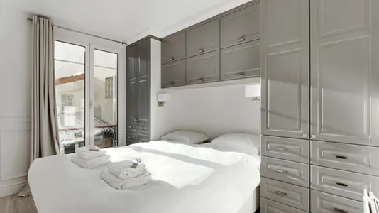 Apartments in Paris 15ème arrondissement - photo 4