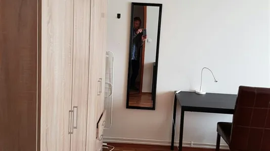 Rooms in Reykjavík Hlíðar - photo 3