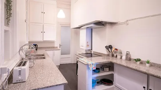 Rooms in Barcelona Eixample - photo 6