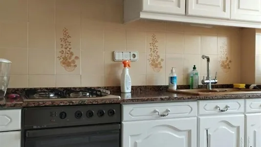 Rooms in Valencia Extramurs - photo 7