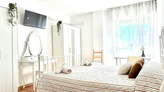 Rooms in Torremolinos - photo 1