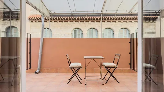 Rooms in Barcelona Ciutat Vella - photo 4