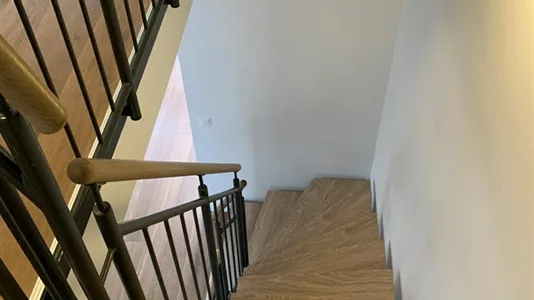 Houses in Essen - photo 10