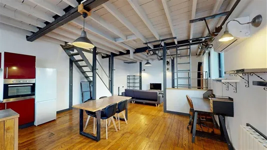 Houses in Angoulême - photo 3