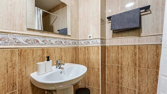 Rooms in Málaga - photo 4