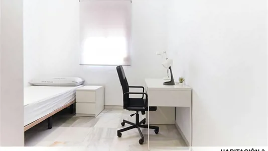 Rooms in Bami - photo 2