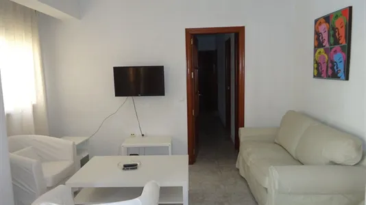 Rooms in Córdoba - photo 4
