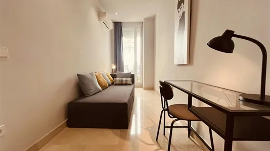 Apartments in Valencia Ciutat Vella - photo 7