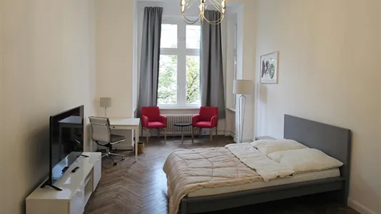 Rooms in Berlin Charlottenburg-Wilmersdorf - photo 5