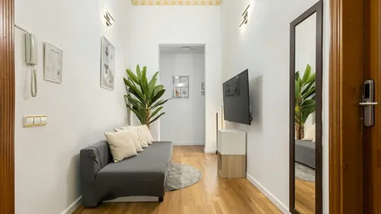 Rooms in Barcelona Ciutat Vella - photo 7