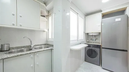 Rooms in el Camí de Vera - photo 9