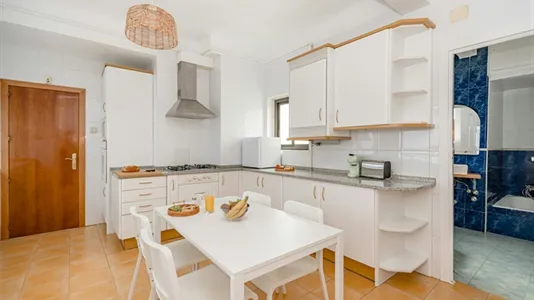 Rooms in Madrid Salamanca - photo 10