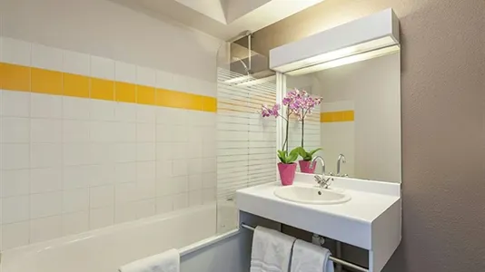 Apartments in Lyon - photo 4