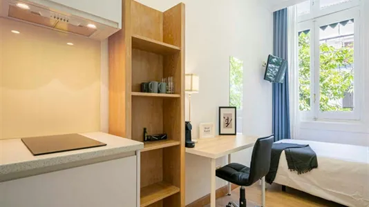 Rooms in Madrid Centro - photo 4