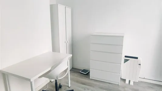 Rooms in Barcelona Ciutat Vella - photo 5