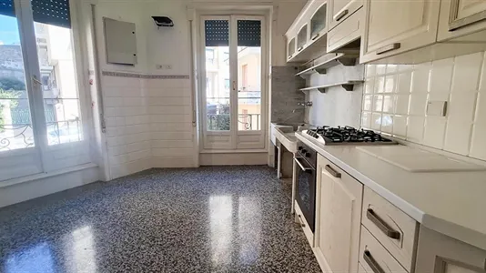 Rooms in Genoa - photo 5