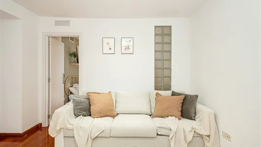 Rooms in Madrid Chamartín - photo 2