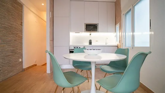 Apartments in Valencia Ciutat Vella - photo 2