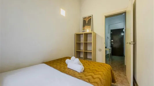 Apartments in Barcelona Ciutat Vella - photo 6