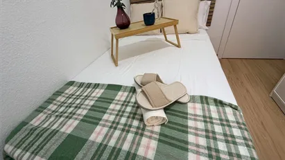 Room for rent in Alcalá de Henares, Comunidad de Madrid