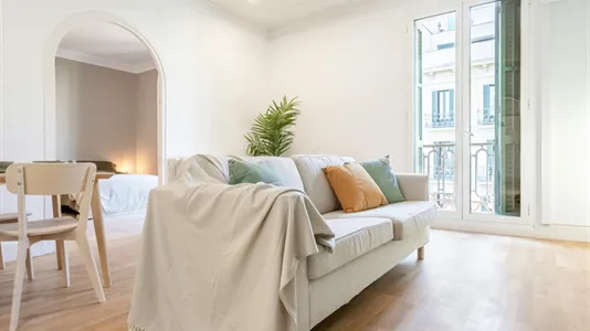 Rooms in Barcelona Eixample - photo 5