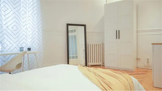 Rooms in Madrid Salamanca - photo 8