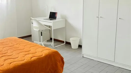 Rooms in Milano Zona 8 - Fiera, Gallaratese, Quarto Oggiaro - photo 2