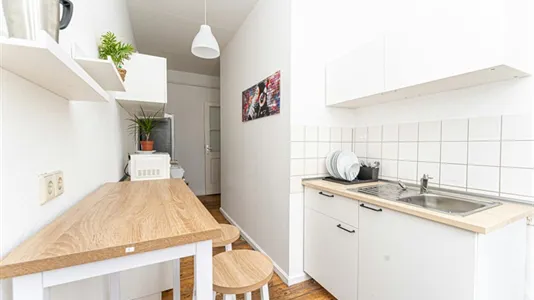 Rooms in Berlin Friedrichshain-Kreuzberg - photo 9