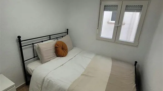 Rooms in Godelleta - photo 1