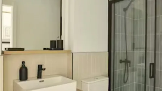 Rooms in Madrid Centro - photo 10