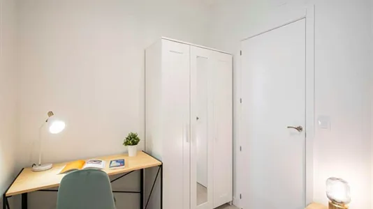 Rooms in Madrid Chamberí - photo 9