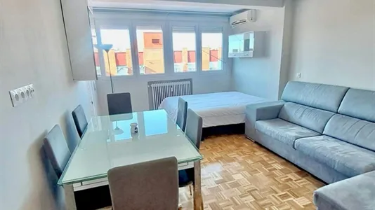 Rooms in Madrid Ciudad Lineal - photo 4